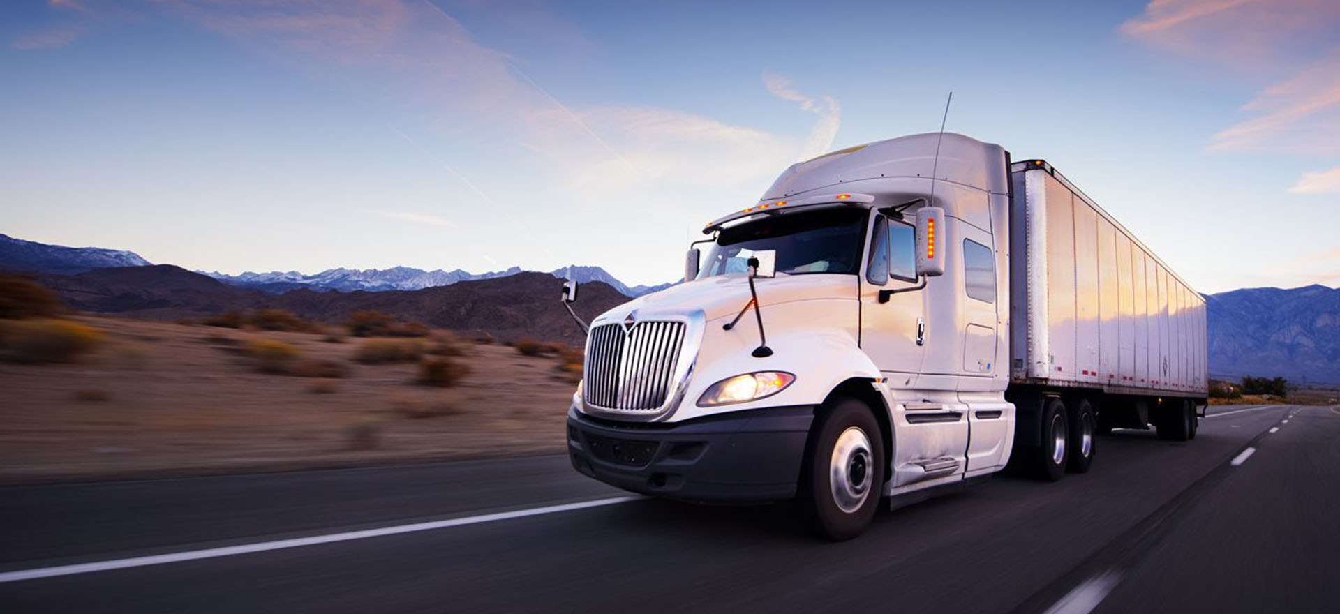 浙江宏鑫科技股份有限公司專業(yè)生產(chǎn)鋁輪、輪轂等鍛造件。